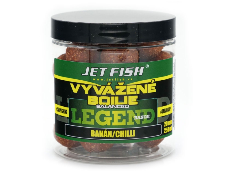 JET FISH Legend Range Vyvážené Boilie 250ml Banán Chilli
