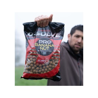 STARBAITS Rozpustné boilie D-Solve Boilies Pro Banana Nut 2.5kg 20mm