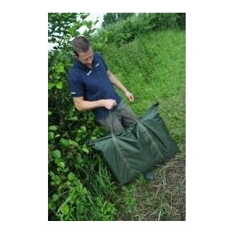 STRATEGY Podložka Dewdrop Unhooking Mat + Stinksack 135 x 85 cm